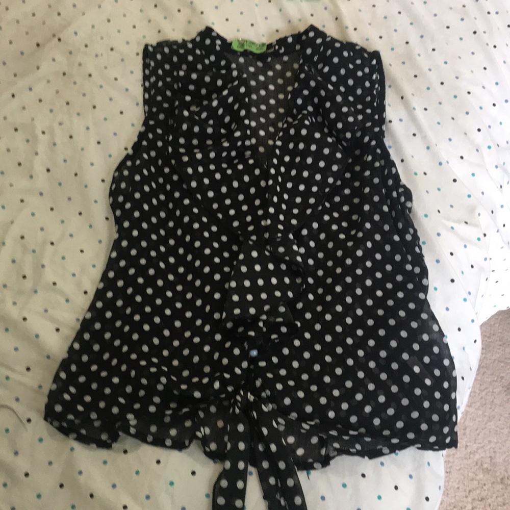 Sleeve less blouse